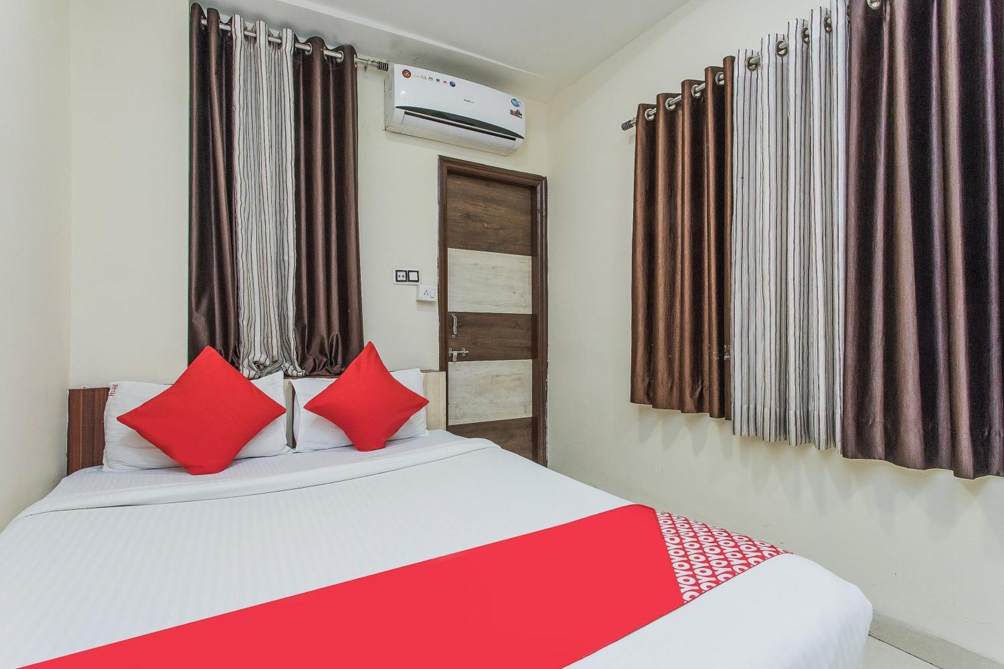 Hotel Mehar Residency Indore Exteriör bild