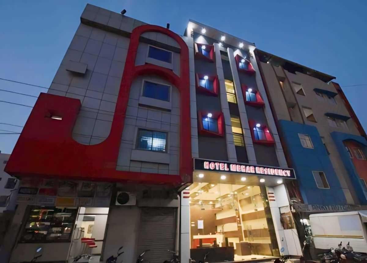 Hotel Mehar Residency Indore Exteriör bild