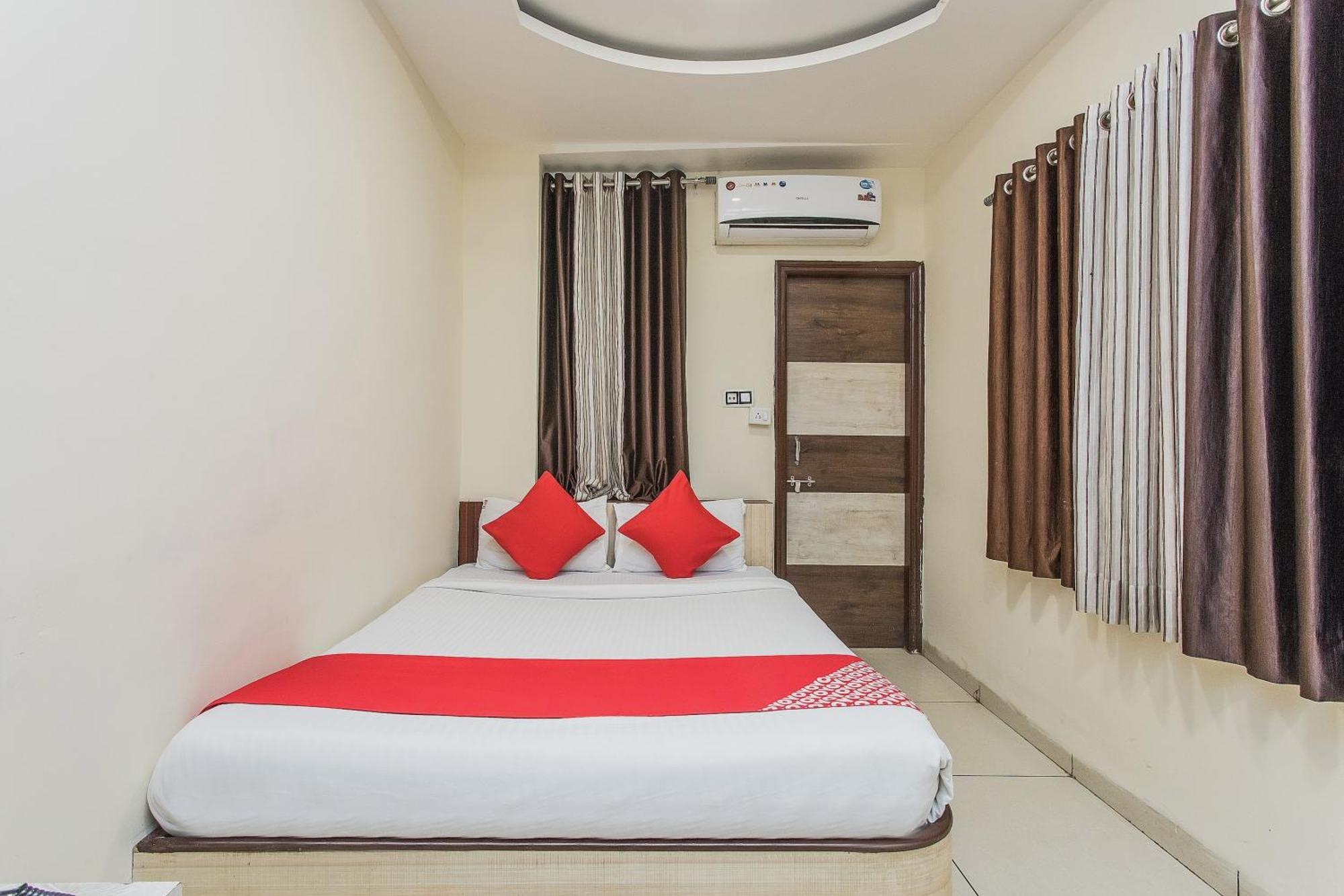 Hotel Mehar Residency Indore Exteriör bild