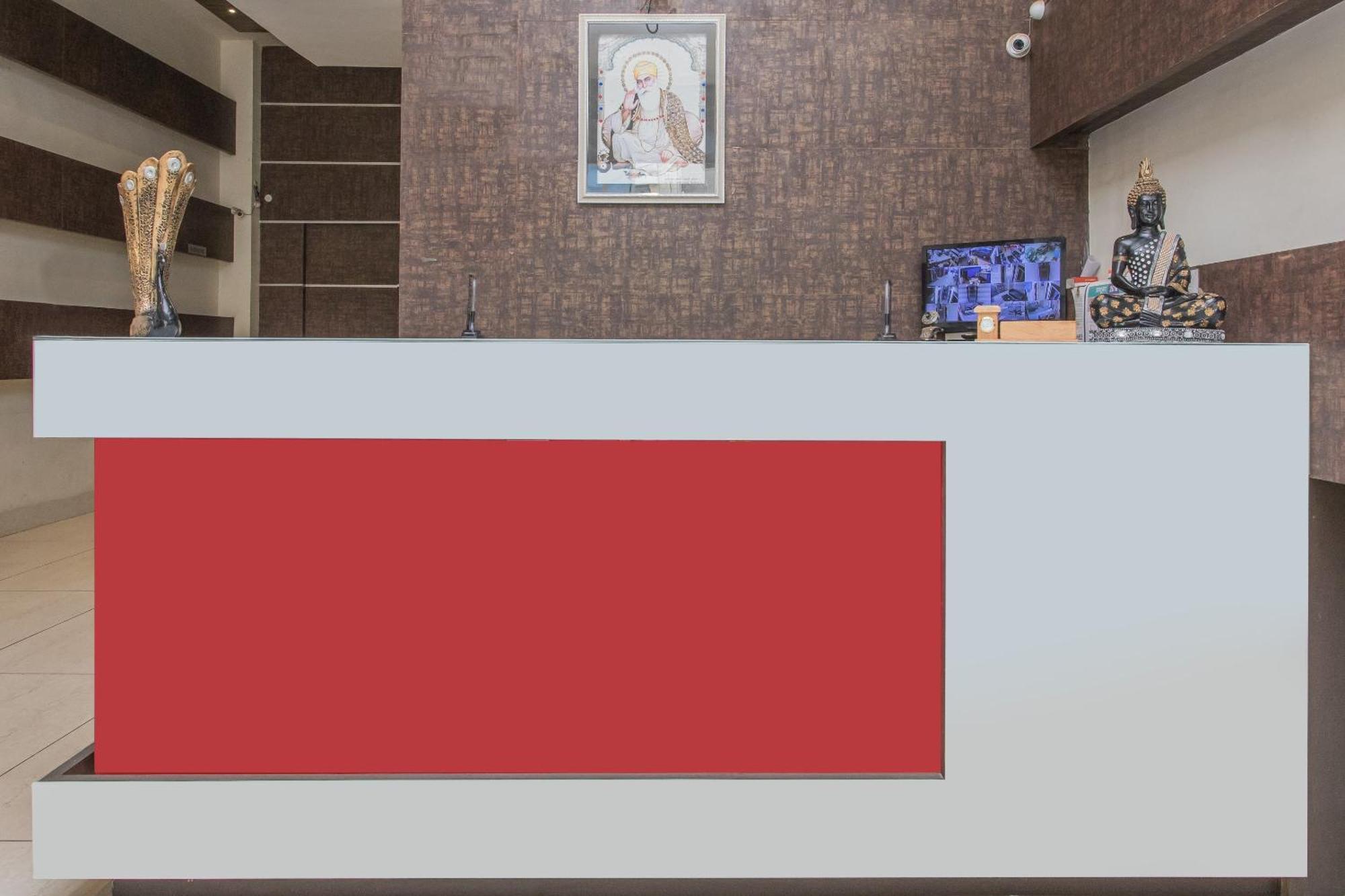 Hotel Mehar Residency Indore Exteriör bild