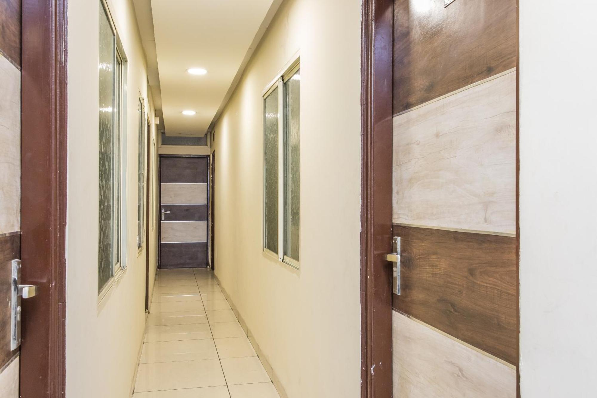 Hotel Mehar Residency Indore Exteriör bild